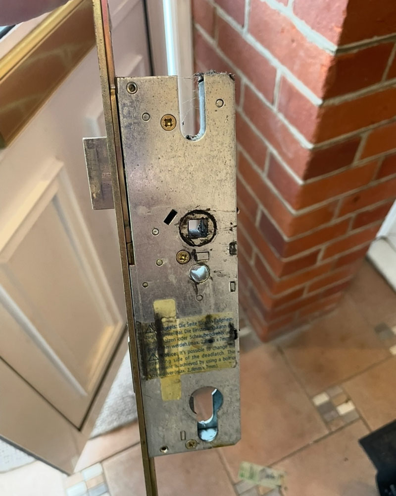 Mending broken locks and handles Southampton